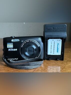 Nikon Coolpix A300 20.1 MP 8x Wide Optical Zoom Nikkor WiFi Digital Camera Black